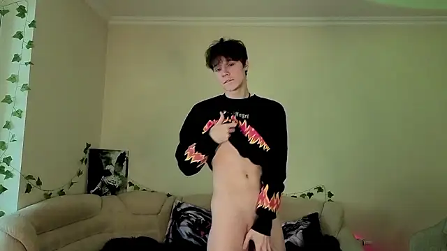 Snapshot of AnthonyCuutie chatting on March 2, 7:15 am AnthonyCuutie online show from March 2, 7:15 am