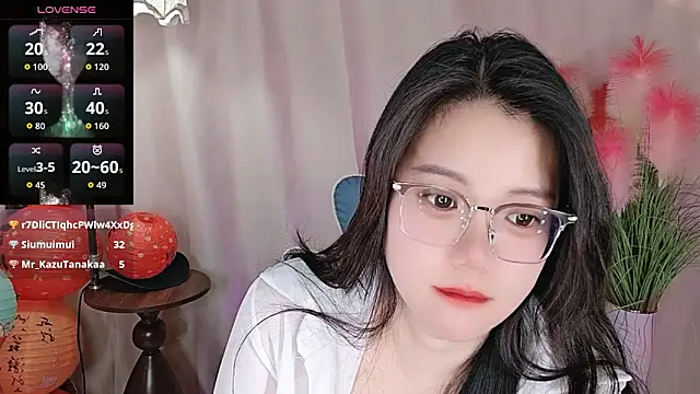 Snapshot of Luna-7788 chatting on March 3, 1:56 am Luna-7788 online show from March 3, 1:56 am