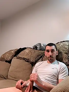 Snapshot of Hungrkdaddy chatting on March 4, 4:18 am Hungrkdaddy online show from March 4, 4:18 am