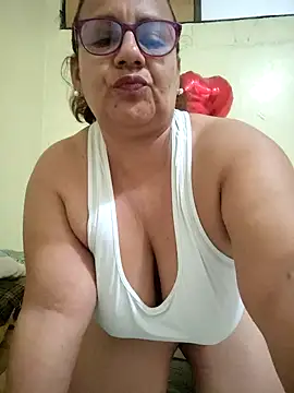 Roxy 77 online show from March 4, 2:39 am