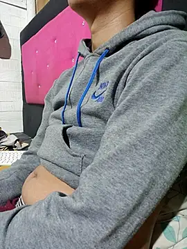 Snapshot of Sophia_Noah chatting on March 1, 10:28 am Sophia Noah online show from March 1, 10:28 am