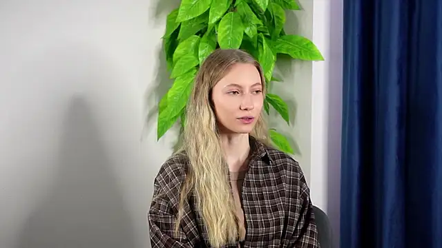 YuetteRaef online show from March 5, 5:58 am