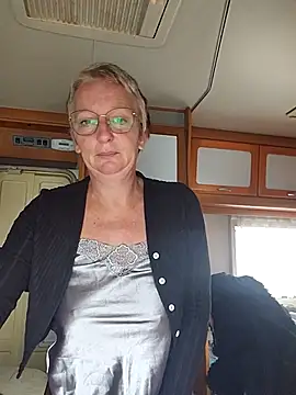 lescoquinsdu40 online show from March 11, 10:10 am