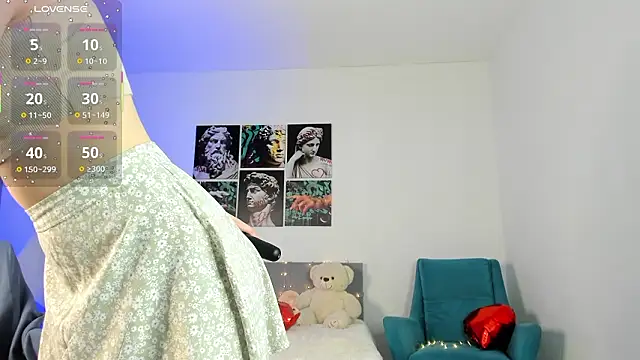 Snapshot of squeezyteasy chatting on March 4, 1:44 am squeezyteasy online show from March 4, 1:44 am