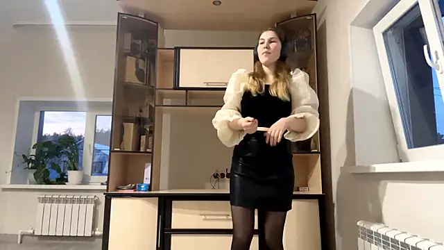 Snapshot of JoanieMochel chatting on March 4, 2:23 pm JoanieMochel online show from March 4, 2:23 pm