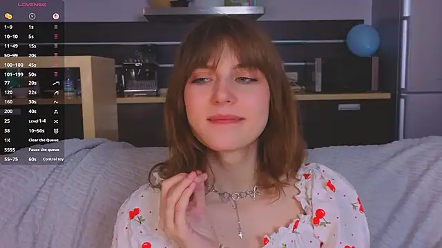 Snapshot of CloverRyan chatting on March 5, 2:40 am CloverRyan online show from March 5, 2:40 am