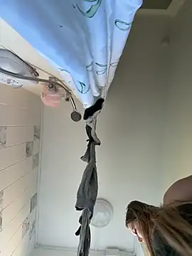 BeeMay22 online show from April 23, 8:02 am