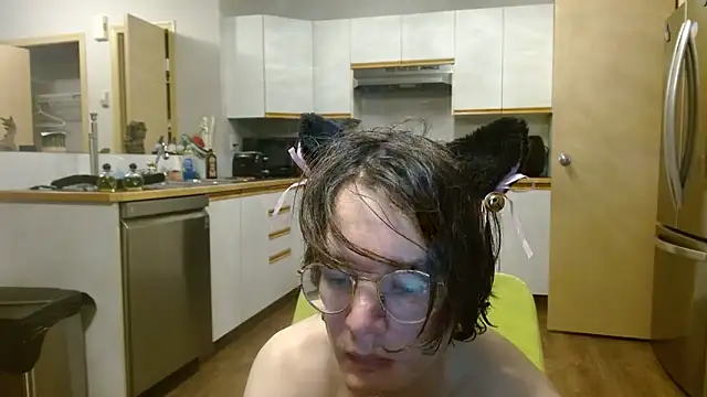 Snapshot of KinkyKittyBoy chatting on March 2, 9:38 am KinkyKittyBoy online show from March 2, 9:38 am