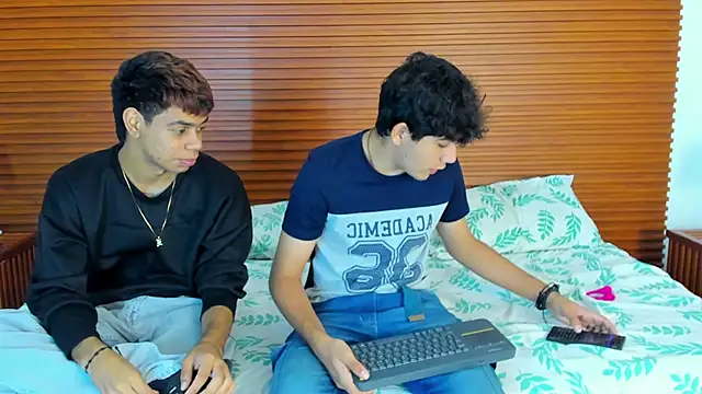 peakk twiinns online show from March 21, 11:37 am