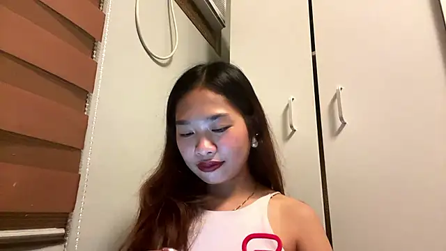 Snapshot of LakieshaZorrilla chatting on March 4, 12:00 pm LakieshaZorrilla online show from March 4, 12:00 pm