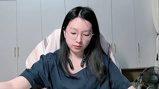 Eeya-36 online show from April 24, 11:34 am