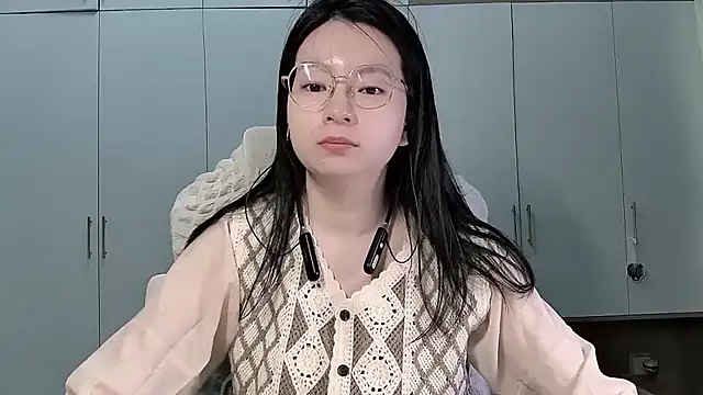 Eeya-36 online show from April 29, 8:04 pm