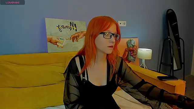 Emma Dusk online show from March 9, 9:02 am