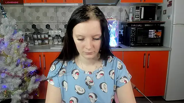 Snapshot of Mary_Blu chatting on December 29, 11:08 pm Mary Blu online show from December 29, 11:08 pm