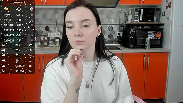 Snapshot of Mary_Blu chatting on January 4, 6:09 am Mary Blu online show from January 4, 6:09 am