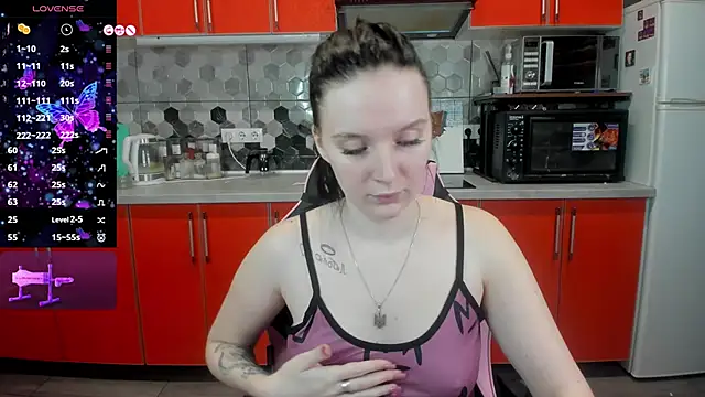 Snapshot of Mary_Blu chatting on January 14, 2:19 am Mary Blu online show from January 14, 2:19 am