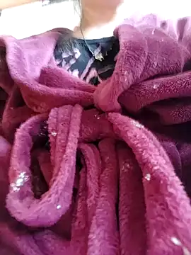 Snapshot of anayss17 chatting on March 2, 2:13 pm anayss17 online show from March 2, 2:13 pm