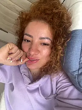 BlossomNicol online show from April 5, 4:48 pm