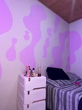 Emma Q0 online show from April 21, 2:51 am