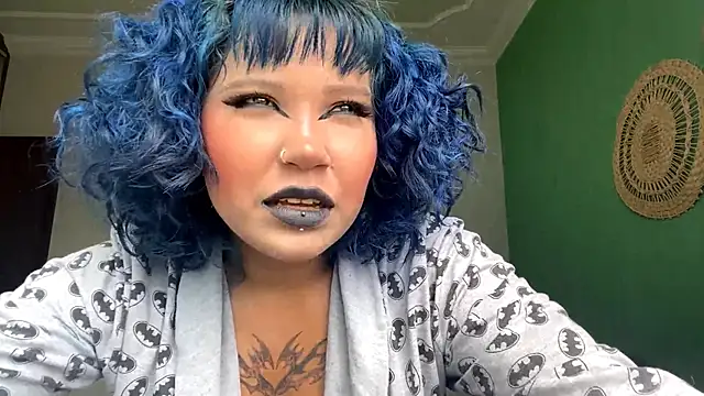 VadaSurbella online show from March 4, 1:28 pm