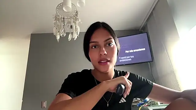 Snapshot of BrittneyBendler chatting on March 4, 9:10 pm BrittneyBendler online show from March 4, 9:10 pm