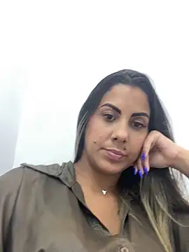 kifanyy online show from April 22, 6:53 pm