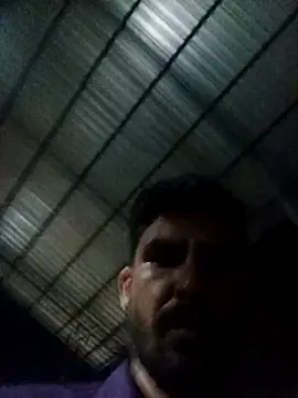 Snapshot of Roberto_stankovisch chatting on March 3, 12:28 am Roberto stankovisch online show from March 3, 12:28 am