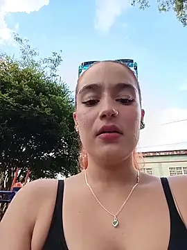 isabella ferrer99 online show from April 17, 10:35 pm