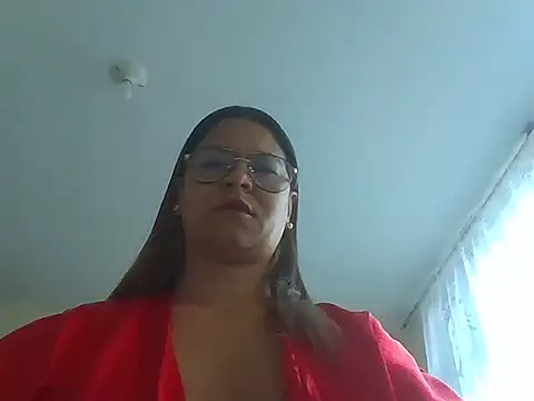 Jiwon Han online show from March 5, 7:54 pm