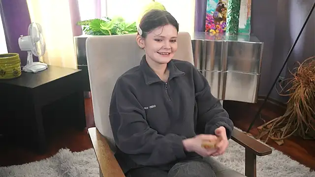 GlynisCasarz online show from March 7, 5:26 am