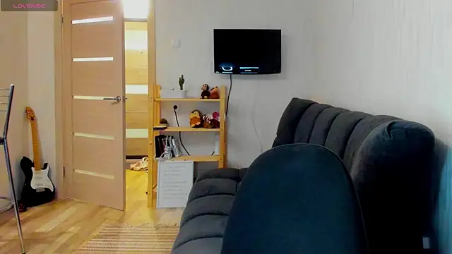 ooopsybritney online show from April 2, 1:42 pm