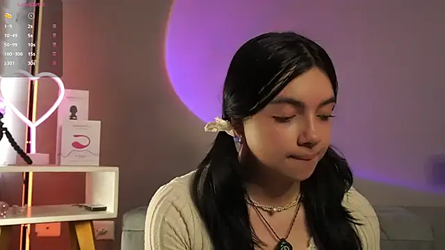 Im Elaris online show from March 21, 4:32 pm