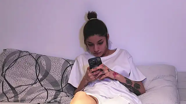 Snapshot of sweelexy chatting on April 6, 2:53 am sweelexy online show from April 6, 2:53 am