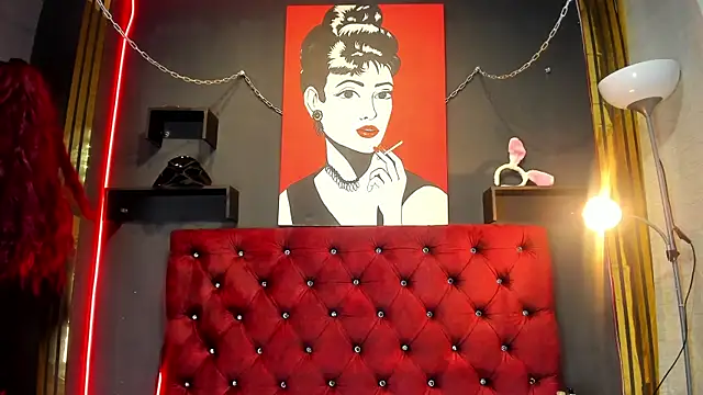 Sarah  Moonx online show from April 17, 8:01 pm