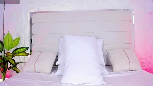 AitanaNoa online show from April 10, 7:51 pm