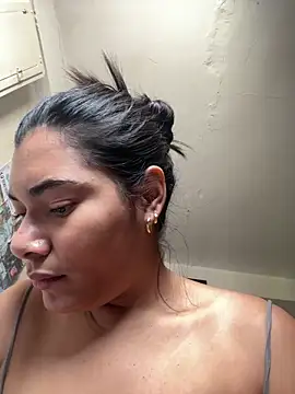 Sweetroseof online show from March 31, 4:40 pm