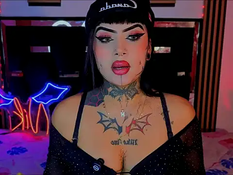 LauriInk1 online show from April 18, 10:10 pm