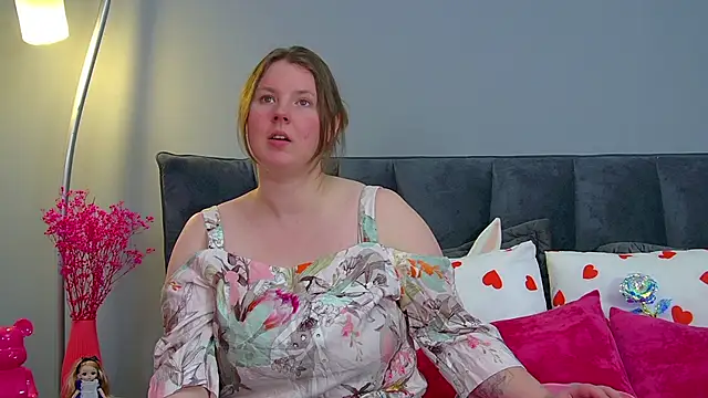 MelodyMoores online show from April 18, 7:56 am