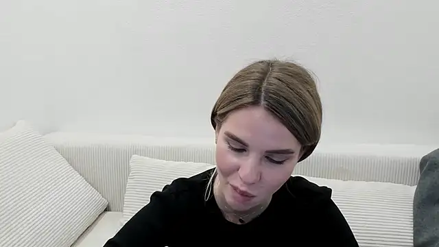 MollyCem online show from March 10, 3:28 pm