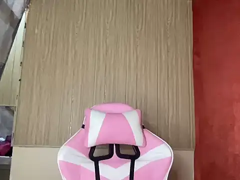 Sunkissed seductress online show from April 8, 3:45 pm