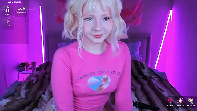 EvaforHIM online show from March 17, 9:29 pm