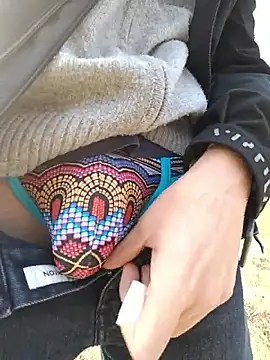 Polishboyek online show from April 2, 2:37 pm