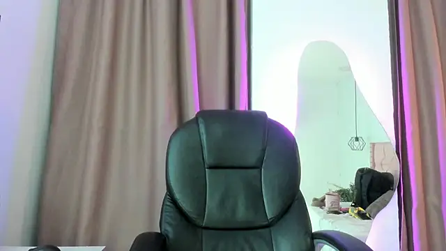 mia  star1 online show from April 10, 7:51 pm