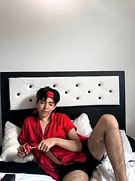 Lucca  555 online show from March 13, 4:02 pm