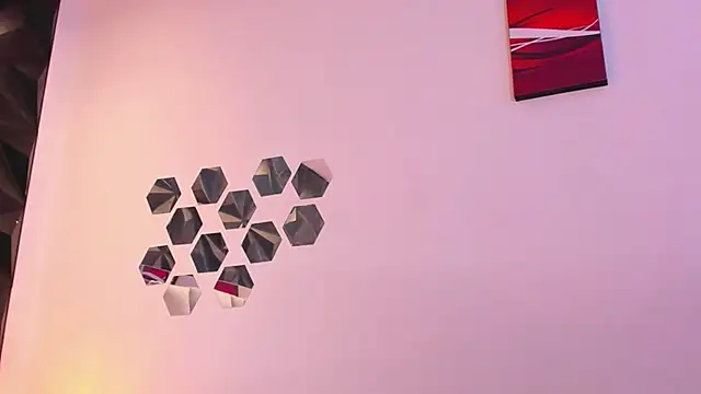 Katijis online show from April 13, 7:08 pm