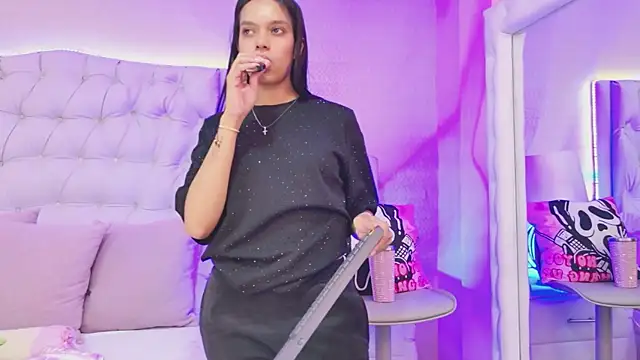 MeganRoseh online show from April 11, 8:02 pm