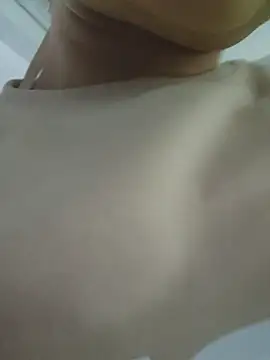 Pretty Julieta online show from April 14, 10:05 pm