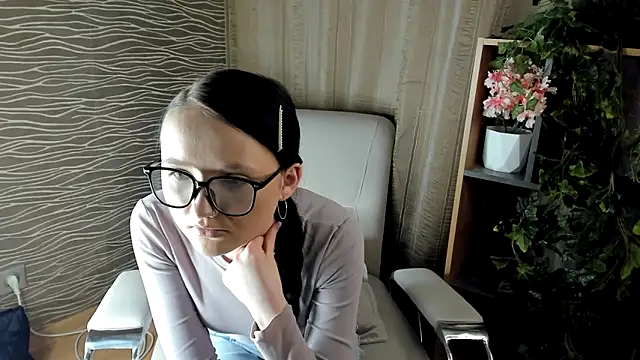 TonetteBeska online show from March 6, 9:17 am