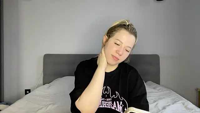 alyrasun online show from March 16, 6:17 am