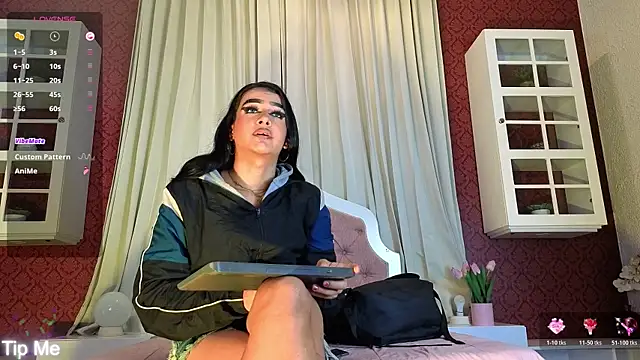 Sienna Dark online show from April 17, 11:02 am